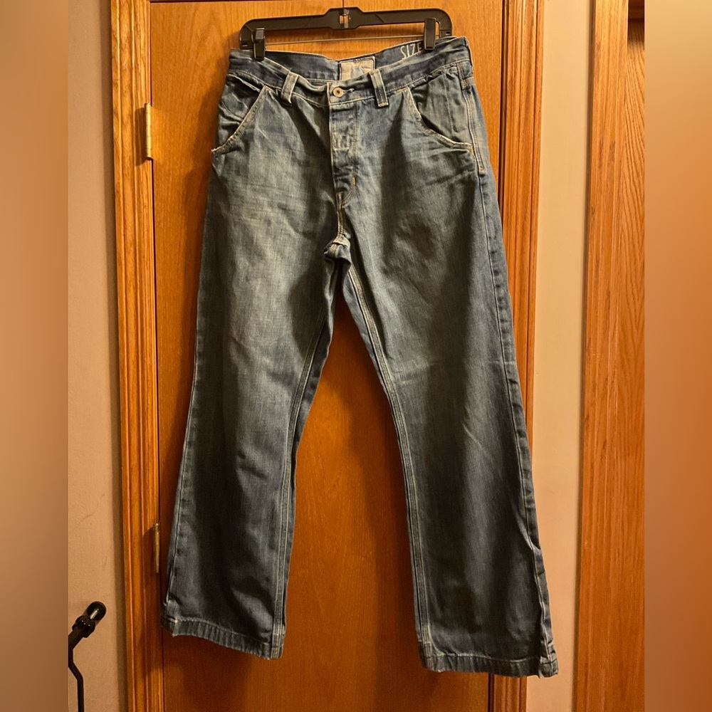 Men’s Gap Blue Jeans Denim Authentic Workwear. Button Fly. Cotton.